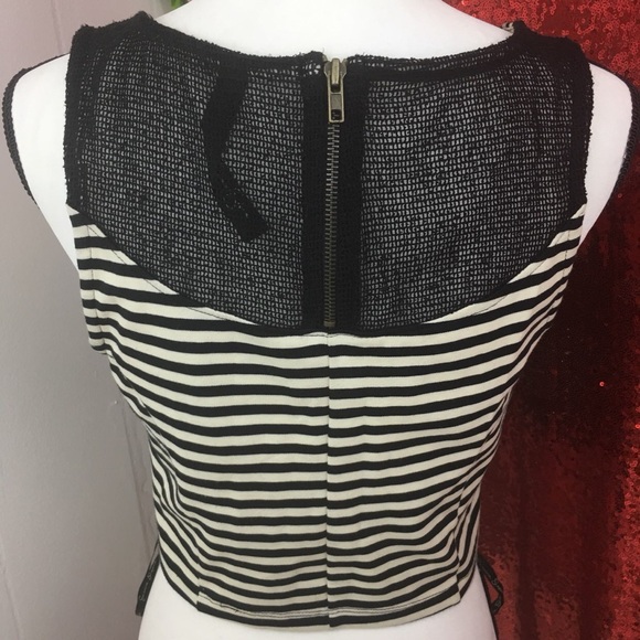 Jessica Simpson Black & White Crop Top - Picture 2 of 3